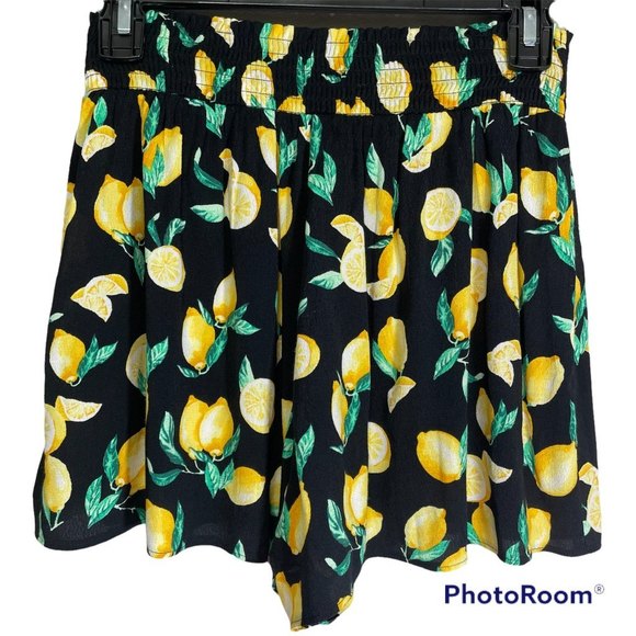 Victoria's Secret PINK Ladies Smocked Black Casual Summer Shorts with Lemons,‎ S - Picture 2 of 4